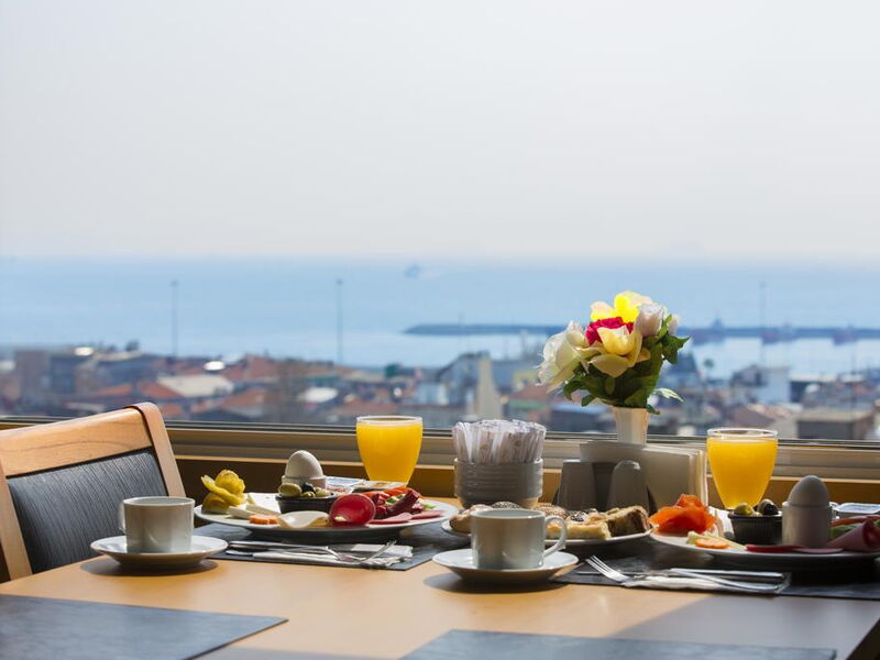 Ilkbal Deluxe Hotel 272057