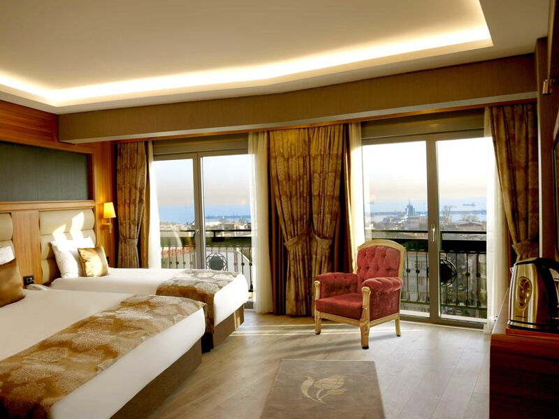 Ilkbal Deluxe Hotel 272067
