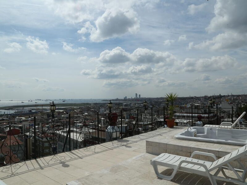 Ilkbal Deluxe Hotel 274925