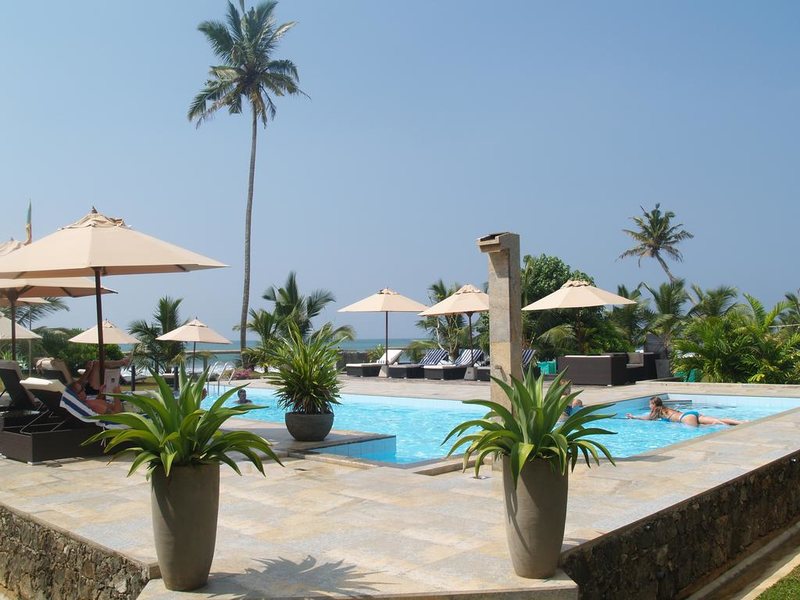 Imagine Villa Hotel  107832