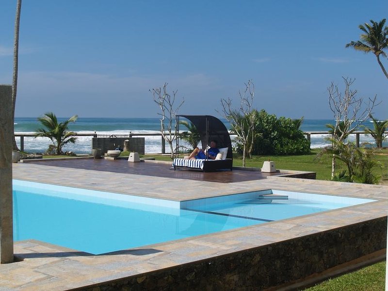 Imagine Villa Hotel  107844