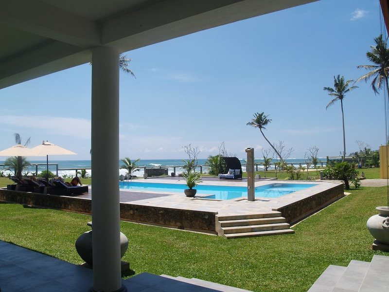 Imagine Villa Hotel  107845