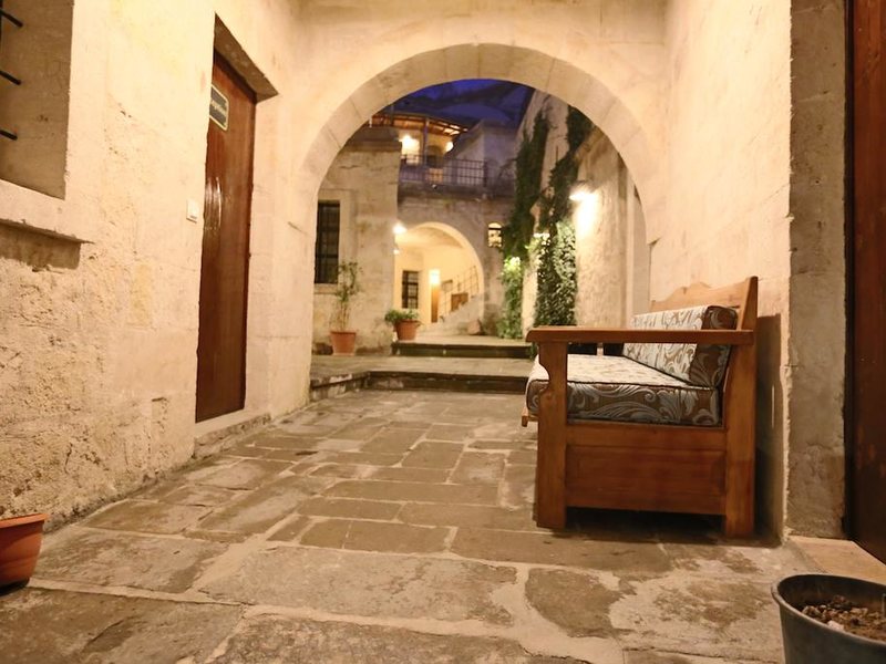 Imperial Cave Hotel 304410