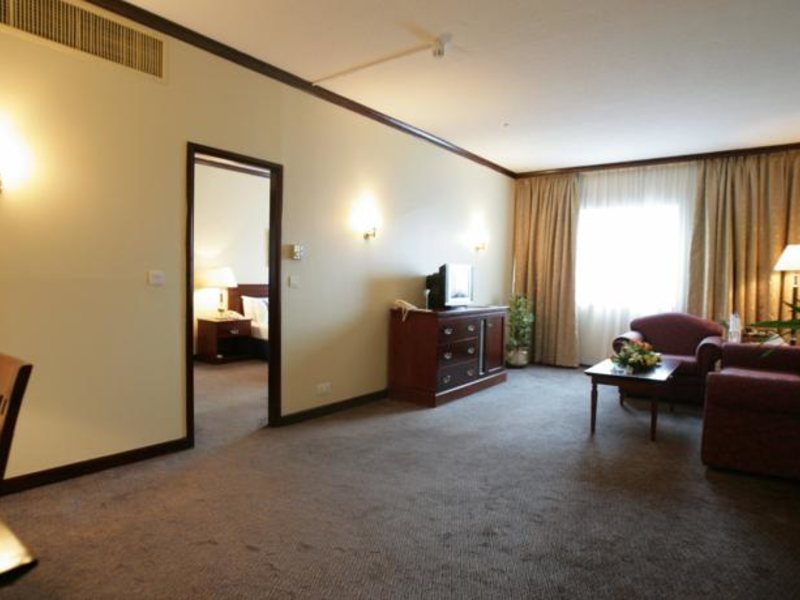 Imperial Suites 47199