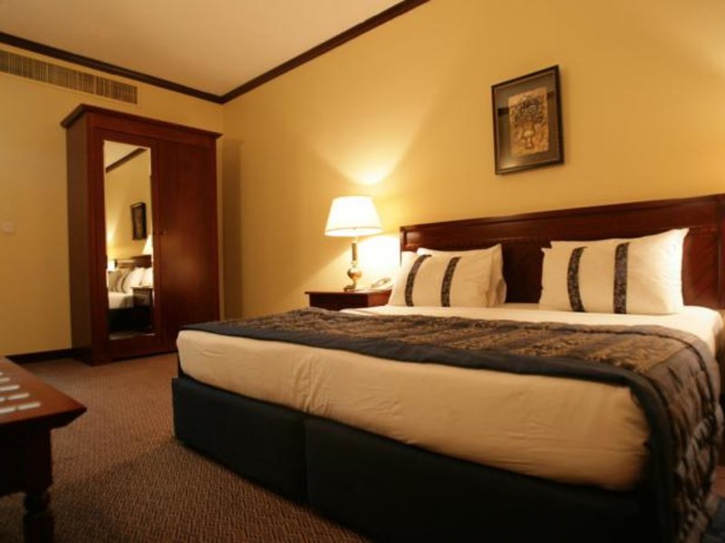 Imperial Suites 47201