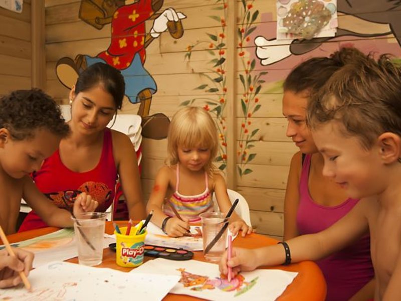 Imperial Sunland 92284