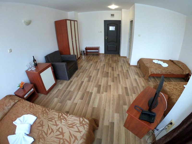 Incognito Hotel  311091