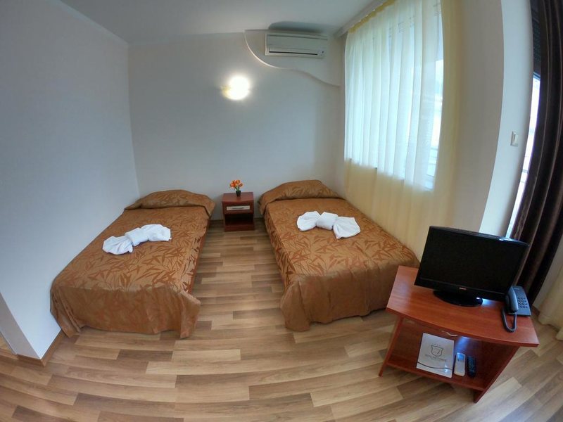 Incognito Hotel  311093