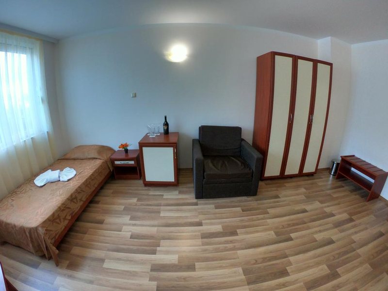 Incognito Hotel  311094