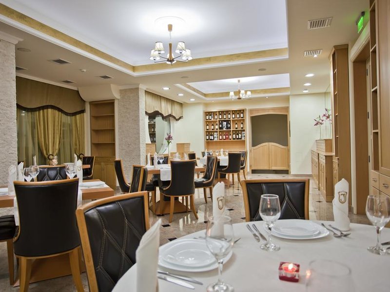 Incognito Hotel  311120