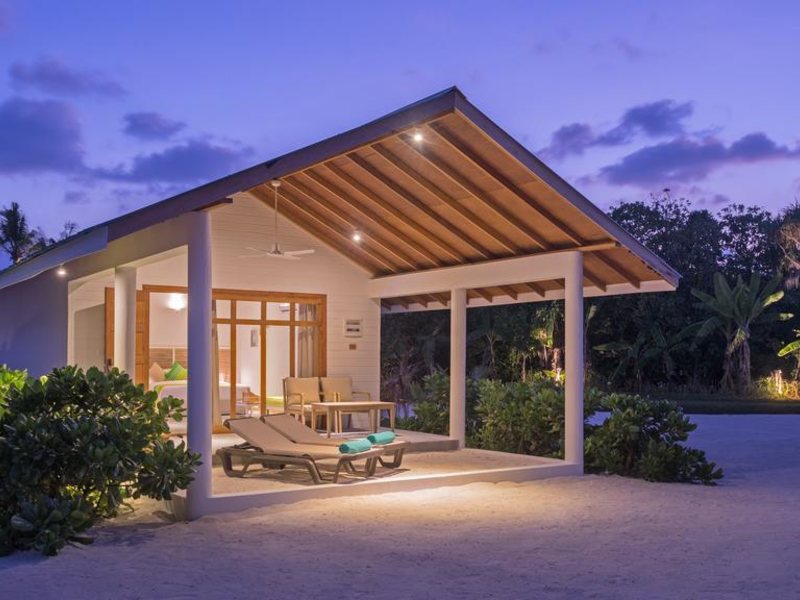 Innahura Maldives Resort  323738