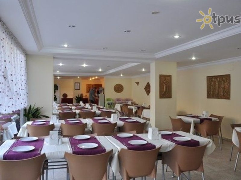 Inside Hotel  272068