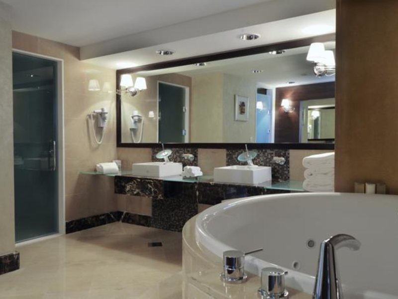 Intercontinental Abu Dhabi 47229