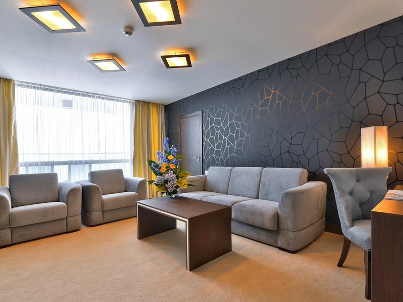 International Hotel Casino & Tower Suites 174500