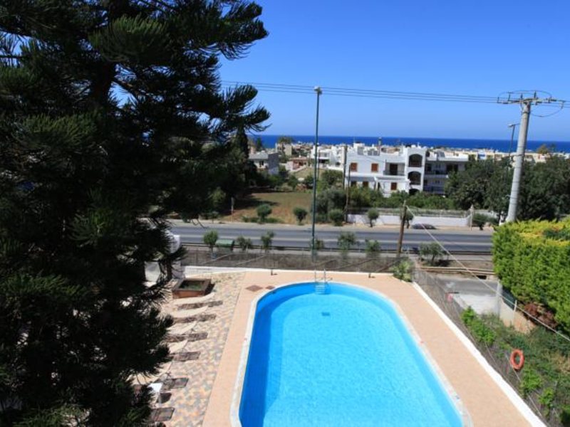 Iraklis Apartments 97710