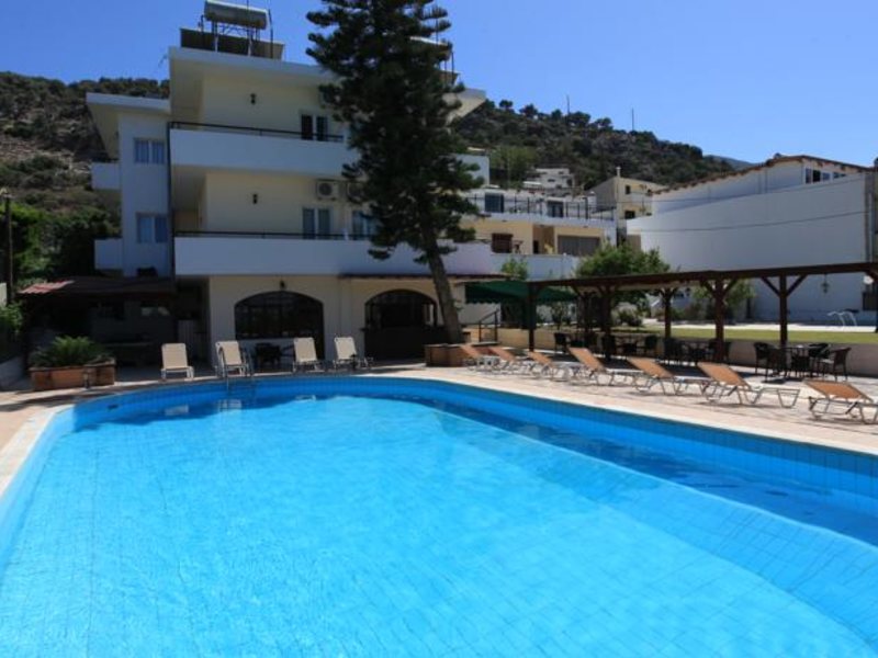 Iraklis Apartments 97715