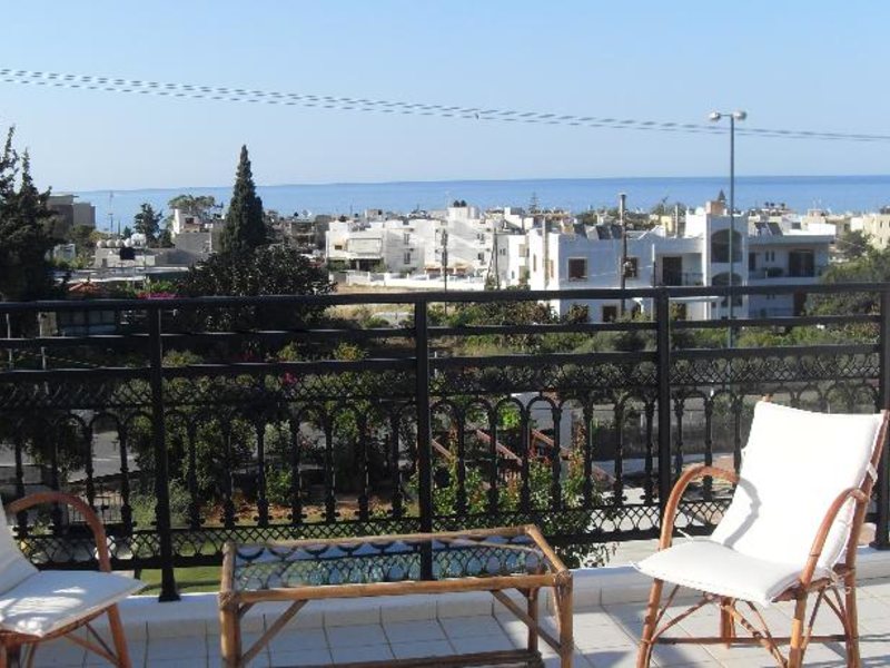 Iraklis Apartments 97718