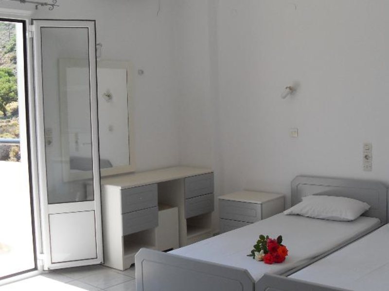 Iraklis Apartments 97719