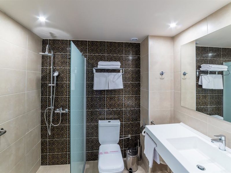 Irene Palace   250461