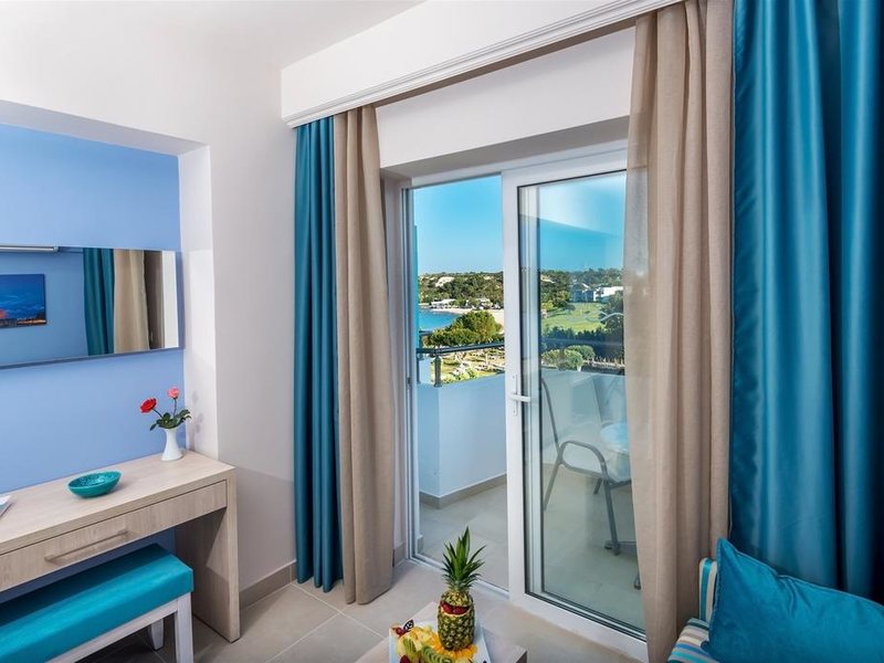 Irene Palace   250462