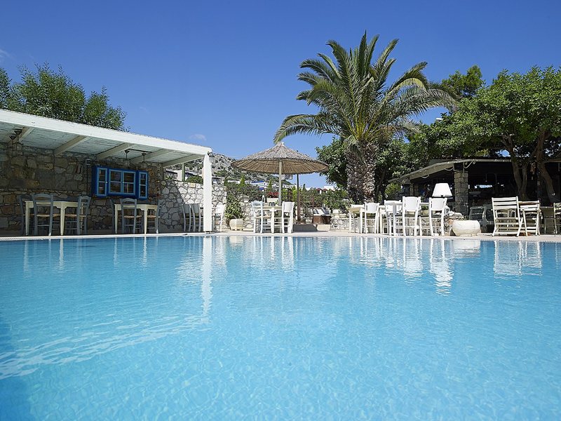 Irida Chic Aparthotel 253696