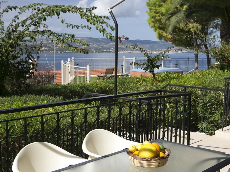 Irilena Studios and Apartments 288259