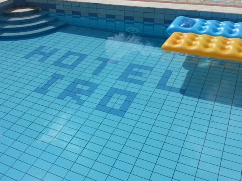 Iro Hotel 76367