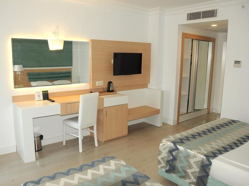 Iron Ambassador Side Beach  (ех 275862