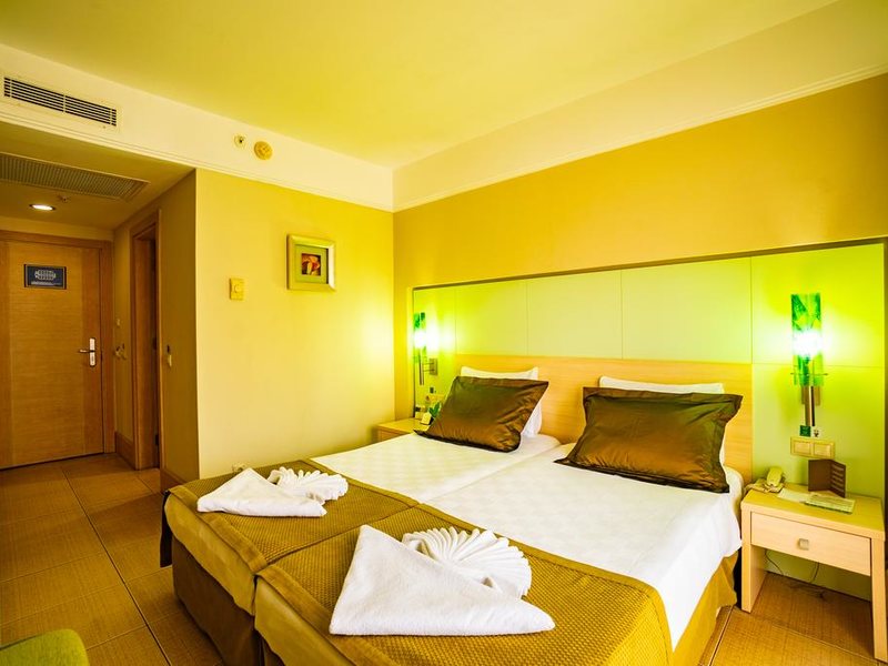 Iron Royal Ambassador Hotel (ex 295353