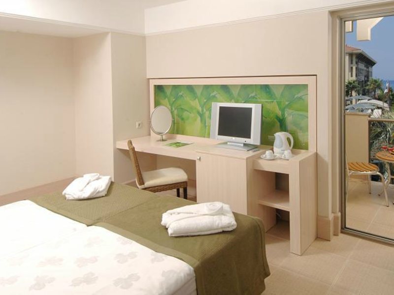 Iron Royal Ambassador Hotel (ex 62478