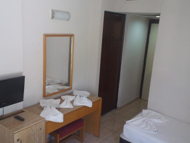 Isinda Hotel 92519