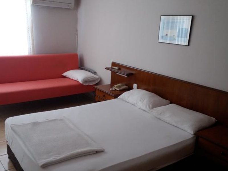 Isinda Hotel 92520