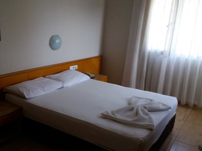 Isinda Hotel 92525
