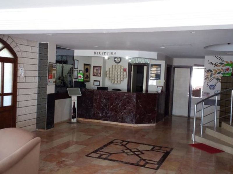 Isinda Hotel 92530
