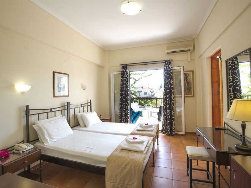 Island Beach Resort   259425