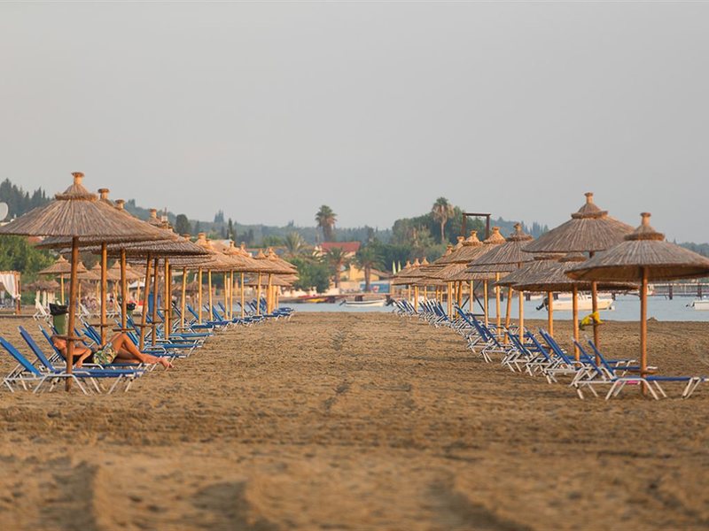 Island Beach Resort   259426