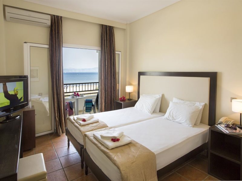 Island Beach Resort   259428