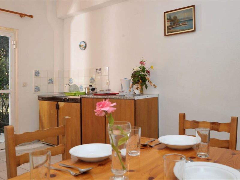 Island Beach Resort   259448