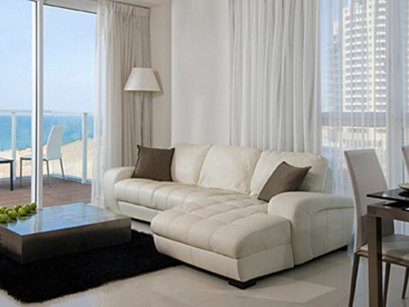 Island Suites Hotel 15302