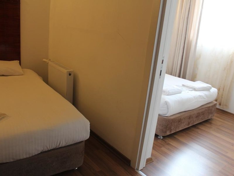 Istanbul Holiday Hotel 301318