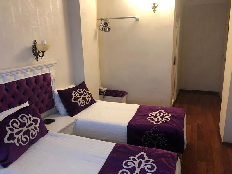 Istanbul Holiday Hotel 301324