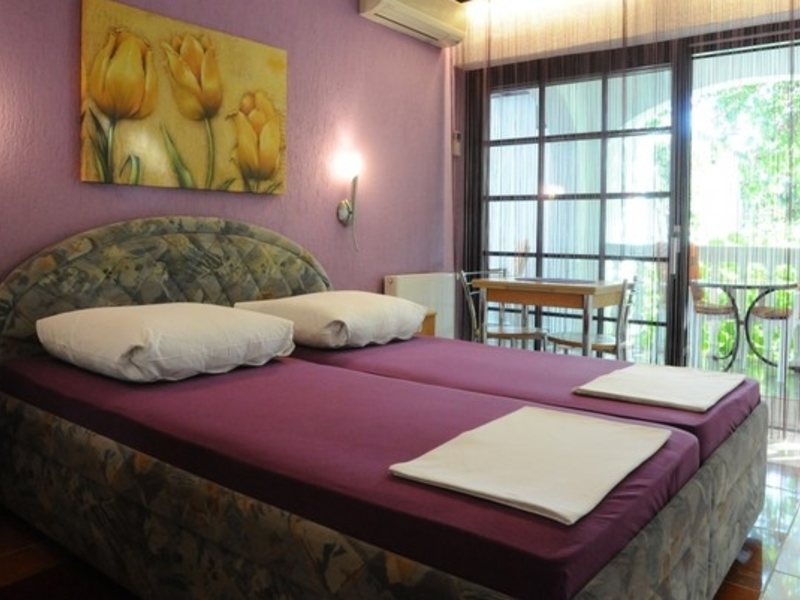 Ivanka Pavlovic 73225