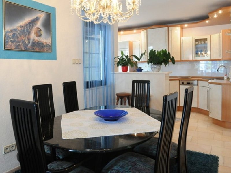 Ivanka Pavlovic 73237