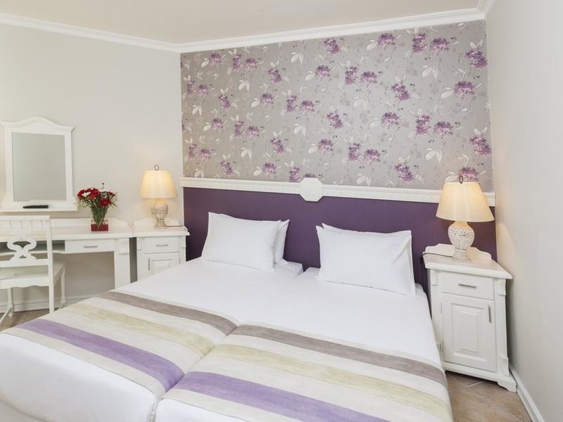 Iz Flower Side Beach 189312