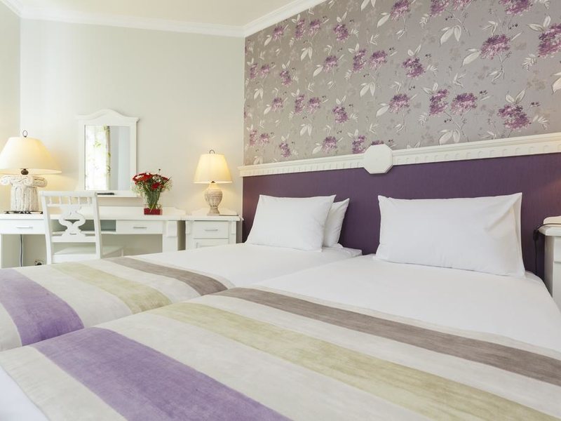 Iz Flower Side Beach 189325