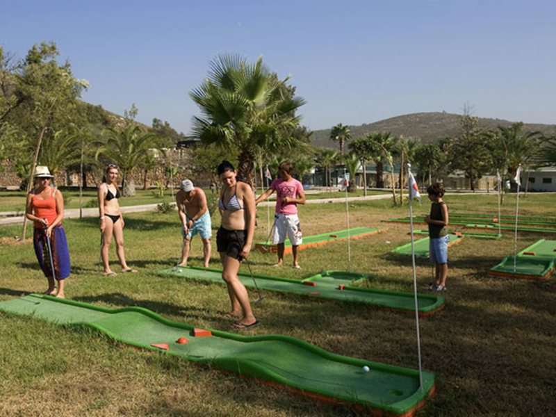 J adore Deluxe Hotel & Spa 69998