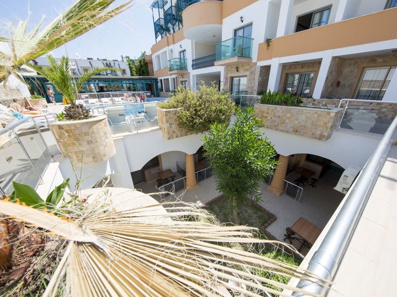 Jasmin Beach Resort 92607