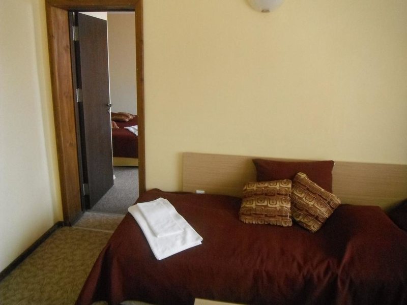 Jik Family Hotel 319357