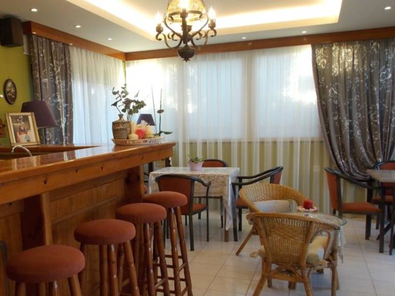 John Mary Apartments 77520