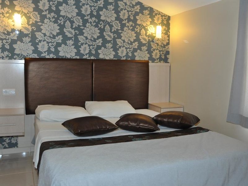 Joker Side Hill Suite Hotel 276357